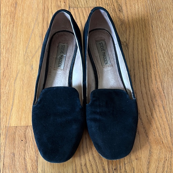 Black Steve Madden loafers in great condition! - Picture 1 of 5